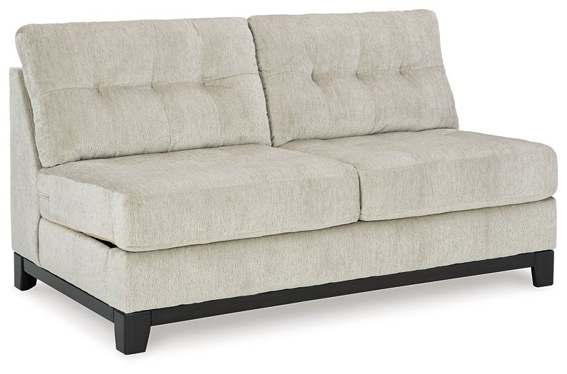 Maxon Place Sectional with Chaise - Williston Home Furniture (Williston, FL)