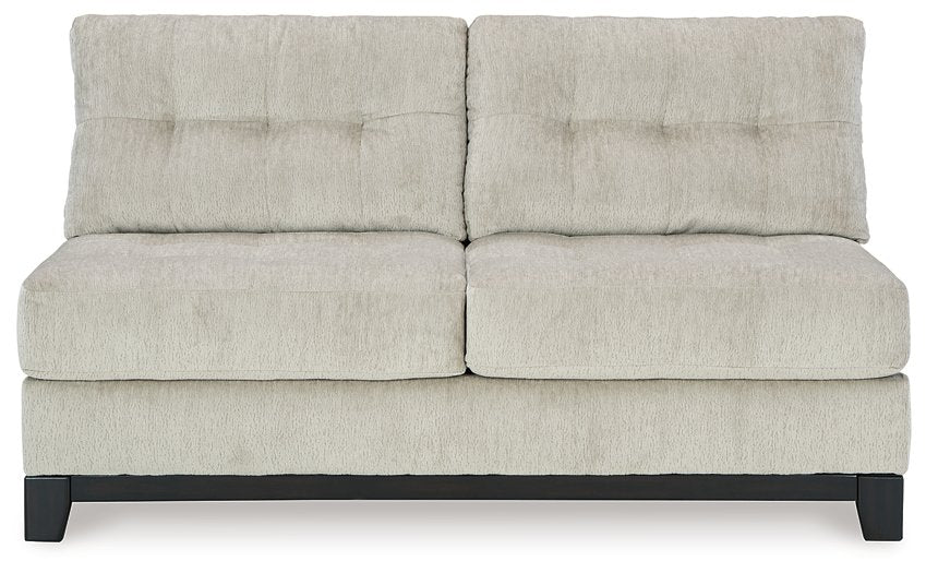 Maxon Place Sectional with Chaise - Williston Home Furniture (Williston, FL)
