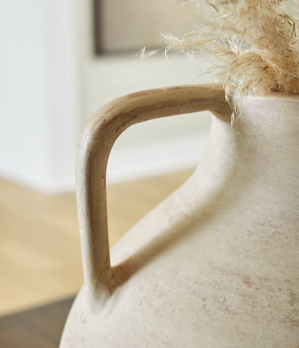 Justy Vase - Williston Home Furniture (Williston, FL)